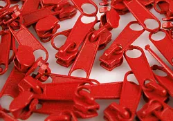 Jezdec bez aretace pro zip spirálový, nekonečný zip 5mm, červený
