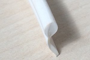 Kedr PVC, paspulka plastová, 3/10mm bílá, metráž