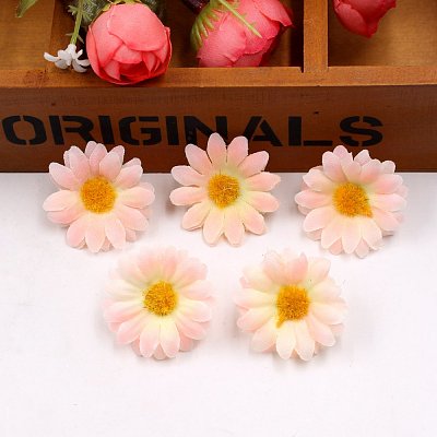 Květ kopretina světle růžová, textilní dekorace, květina 2,8 cm