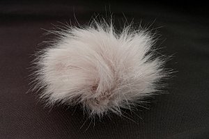 Bambuľka - svetlosivá - 8-10 cm