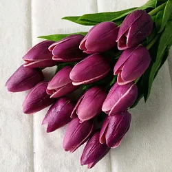 Tulipán, textilní dekorace, květina bordó