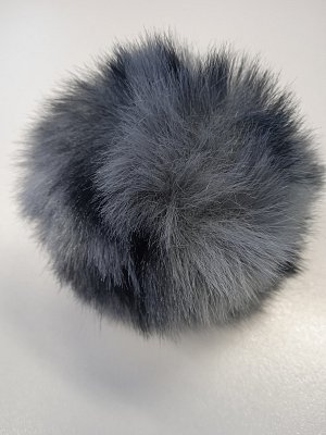 Bambuľka, kožušinová bambuľka, sivá s čiernou, 8 cm