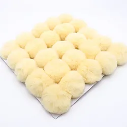 Bambuľka, bambuľka - krémová 8 cm