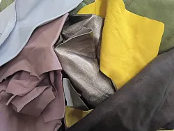Pravá kůže - jemná kozina, zbytky, mix barev SUPER CENA !