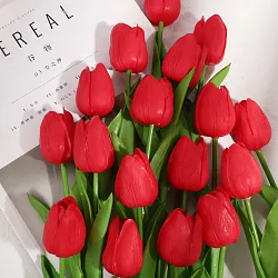 Tulipán, textilní dekorace, květina červená
