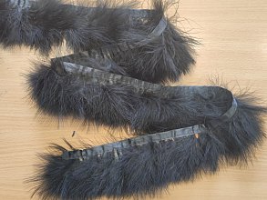 Prýmek z pštrosího peří - chmýří 8-10 cm, černý
