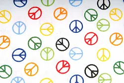 Plátno bavlněné, vzor barevné symboly PEACE, metráž, látka