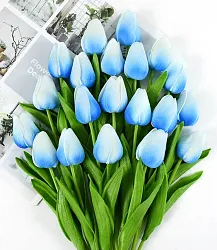 Tulipán, textilná dekorácia, biely a modrý kvet